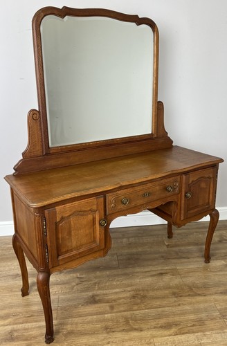 Dressing table with mirror - table,