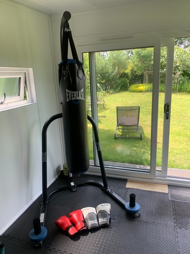 Everlast hanging punch bag - everlast,