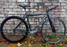 Specialized fixed wheel single