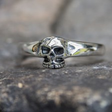 Grinning Skull Ring .925