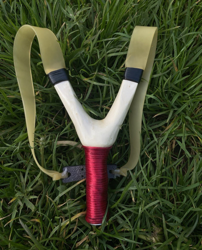 Catapult with red wrapped - red,