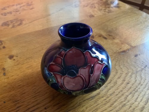 Walter moorcroft anemone - ,,