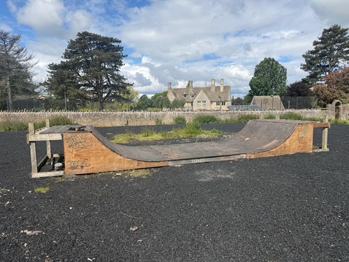 Half pipe skateboard mini ramp - pipe,