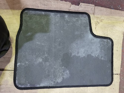 Mercedes w124 floor mats left - floor, mats,