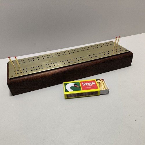 Antique cribbage board - cribbage,