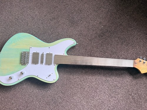Unique aps custom - custom, fretless
