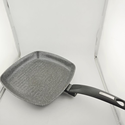 Square grill pan non - square,
