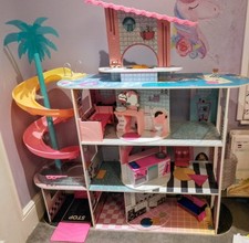 LOL Doll house with furniture