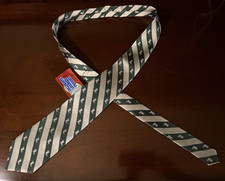 NWT Official Licensed Loyola University Neck Tie Silk Green Silver Gray Stripes