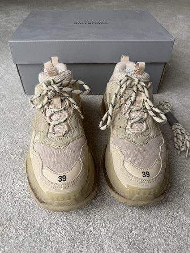 Balenciaga triple beige lace - balenciaga,