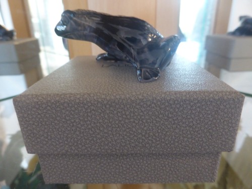 Lalique grey jumping frog - grey,