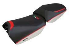 BLACK/WHITE/RED COMFORT SADDLE