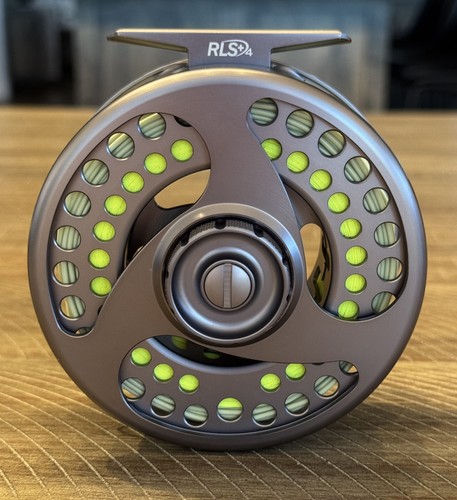 Cabela rls 10 wt fly - 8/10,