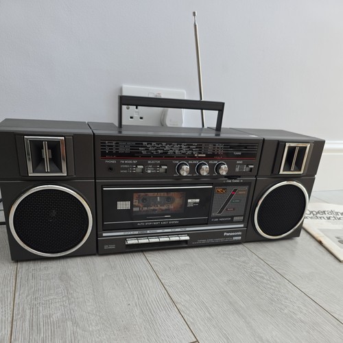 Panasonic radio cassette - radio,
