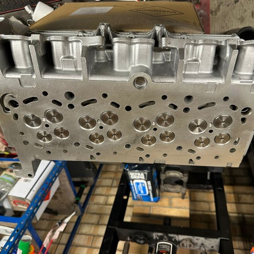 Cylinder head camshaft valves - cylinder,