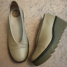 Fly London Shoes Size 5 Wedge