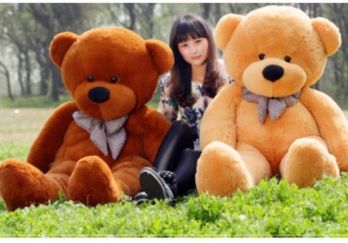 Large teddy bear giant - bear-giant,
