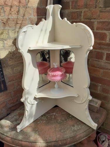 Shabby chic antique cream - chic,