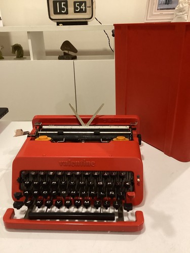 Olivetti valentine pica - olivetti, valentine.
