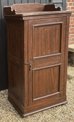 Narrow rustic stained pine - narrow,