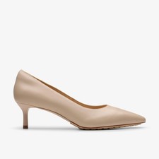 Clarks Womens Adela Court Sand