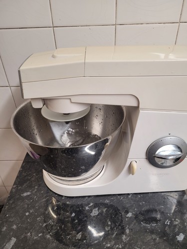 Kenwood chef food mixer - mixer, km310