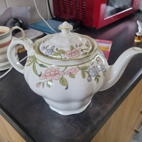 Royal doulton sudbury tea pot - doulton,
