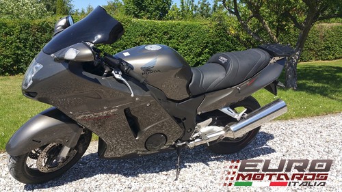 Honda cbr1100xx blackbird - honda,