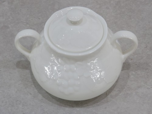 New wedgwood white strawberry - wedgwood,