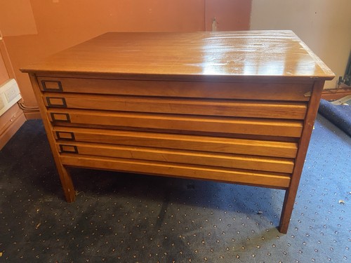 Mid century plan - plan, chest