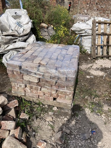 Reclaimed cheshire bricks - ,