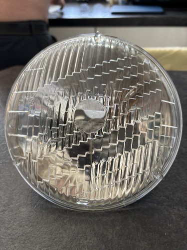 Sealed beam unit - 7, inch