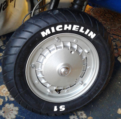 Vespa lambretta white - lambretta,