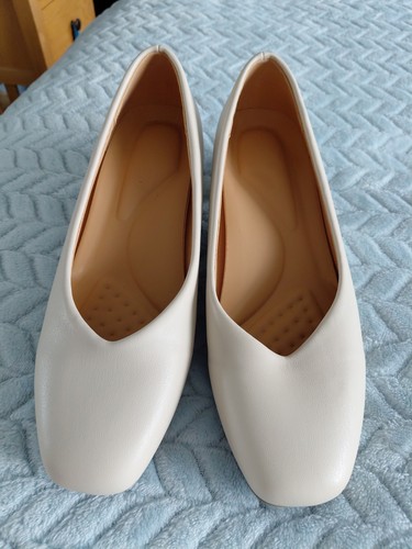 Cream shoes size - cream, new
