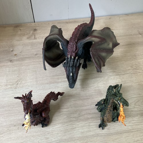 Schleich papo dragon bundle - &,