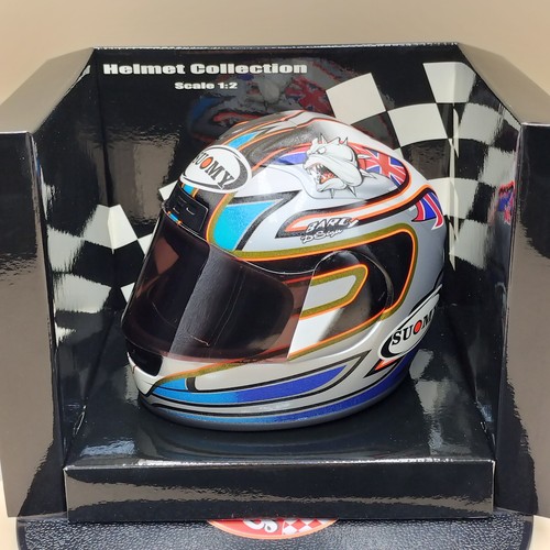 Minichamps half suomy - half,