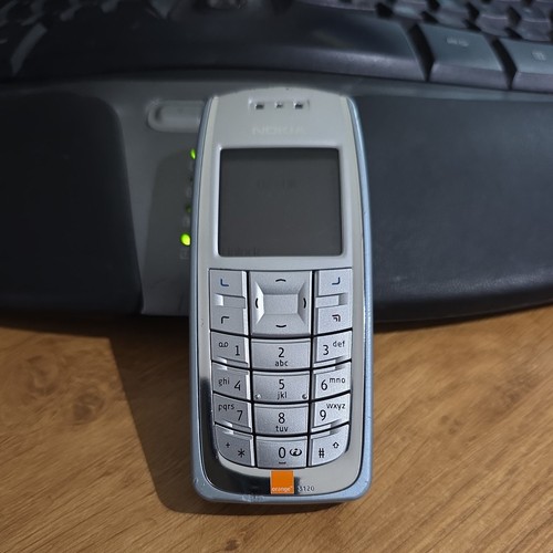 Nokia 3120 iron - nokia,