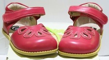LIVIE&LUCA 'PETAL' GIRLS HOT PINK SHINY LEATHER SANDALS SIZE UK 6 JNR EU 23