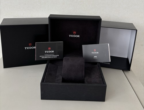Tudor black bay gmt watch - bay,