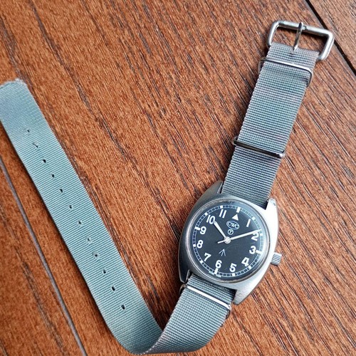 Cwc hand wind military watch - cwc,