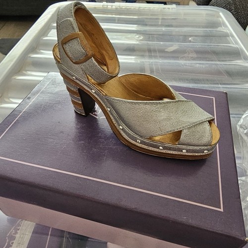 The shoe fits - shoe,
