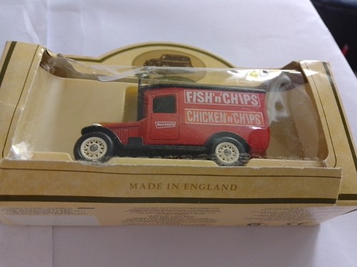 Burton fish chips - chips, red