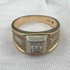 Vintage Solid 14K Yellow Gold Ring With Diamond 6 Grams, Size 8.5