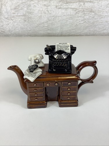 Cardew design detective story - 'detective,