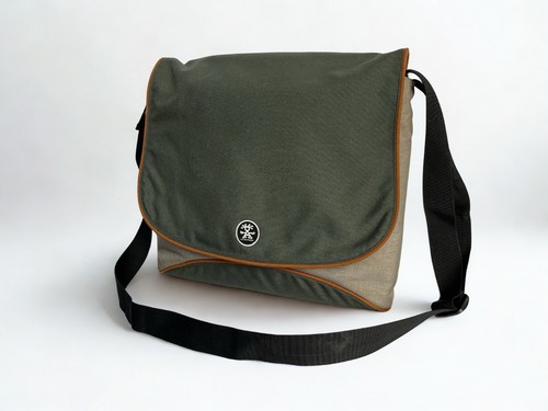Crumpler large messenger bag - large,