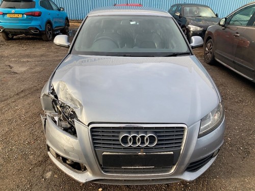 Audi line 1 - 1.6tdi, cay