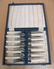 Pristine Vintage Set 6 Faux