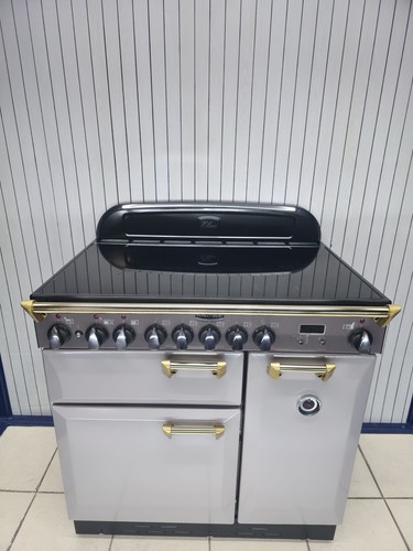 Refurbished electric range - electric,