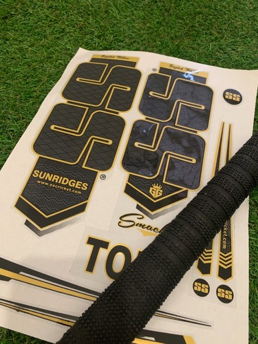 Cricket bat sticker embossed - bat,