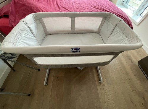 Grey chicco next2me - chicco, side